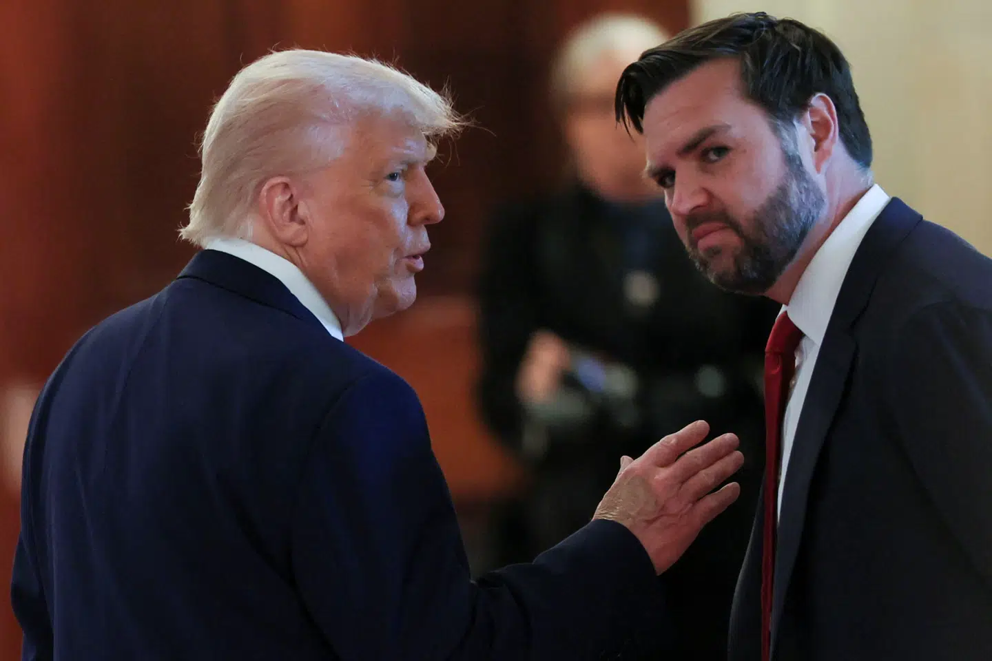 Donald Trump ses her med sin vicepræsident, J.D. Vance, den 8. maj.