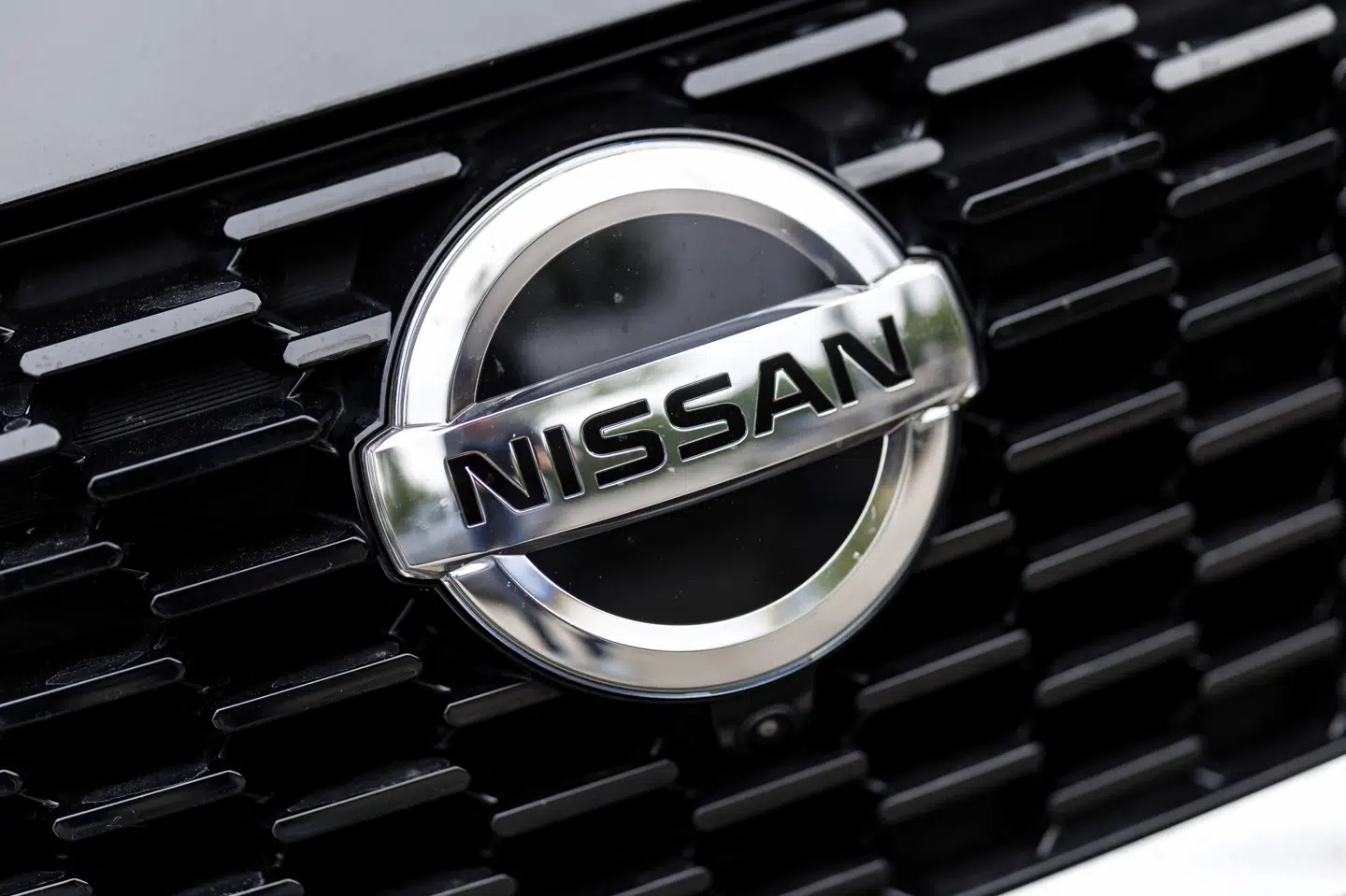 Den japanske bilproducent Nissan vil fyre 15 procent af sine ansatte, skriver mediet NHK. (Arkivfoto).