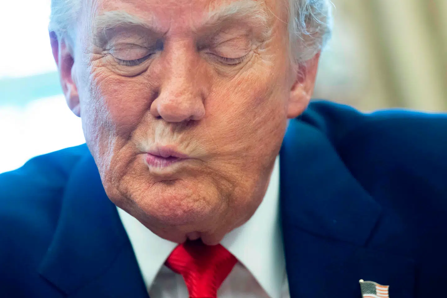 Overgivelsen til kineserne i toldkrigen giver præsident Trump noget at tænke over.