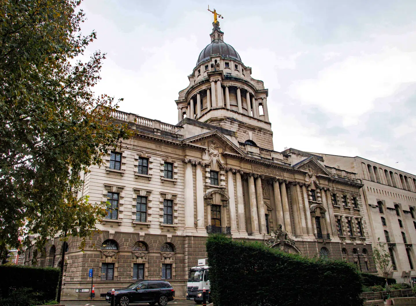 Den centrale straffedomstol i London, Old Bailey, hvor retssagen mod de seks bulgarer fandt sted mandag.