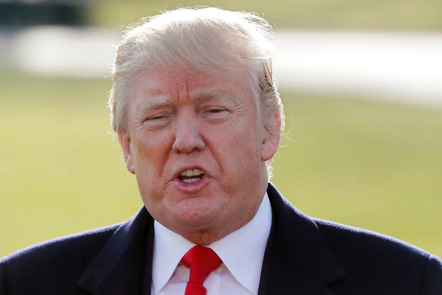 Donald Trump blev tjekket på hospitalet lørdag 16. november. Det kom bag på mange, og nu spekulerer mange over, om der er noget galt med præsidenten.