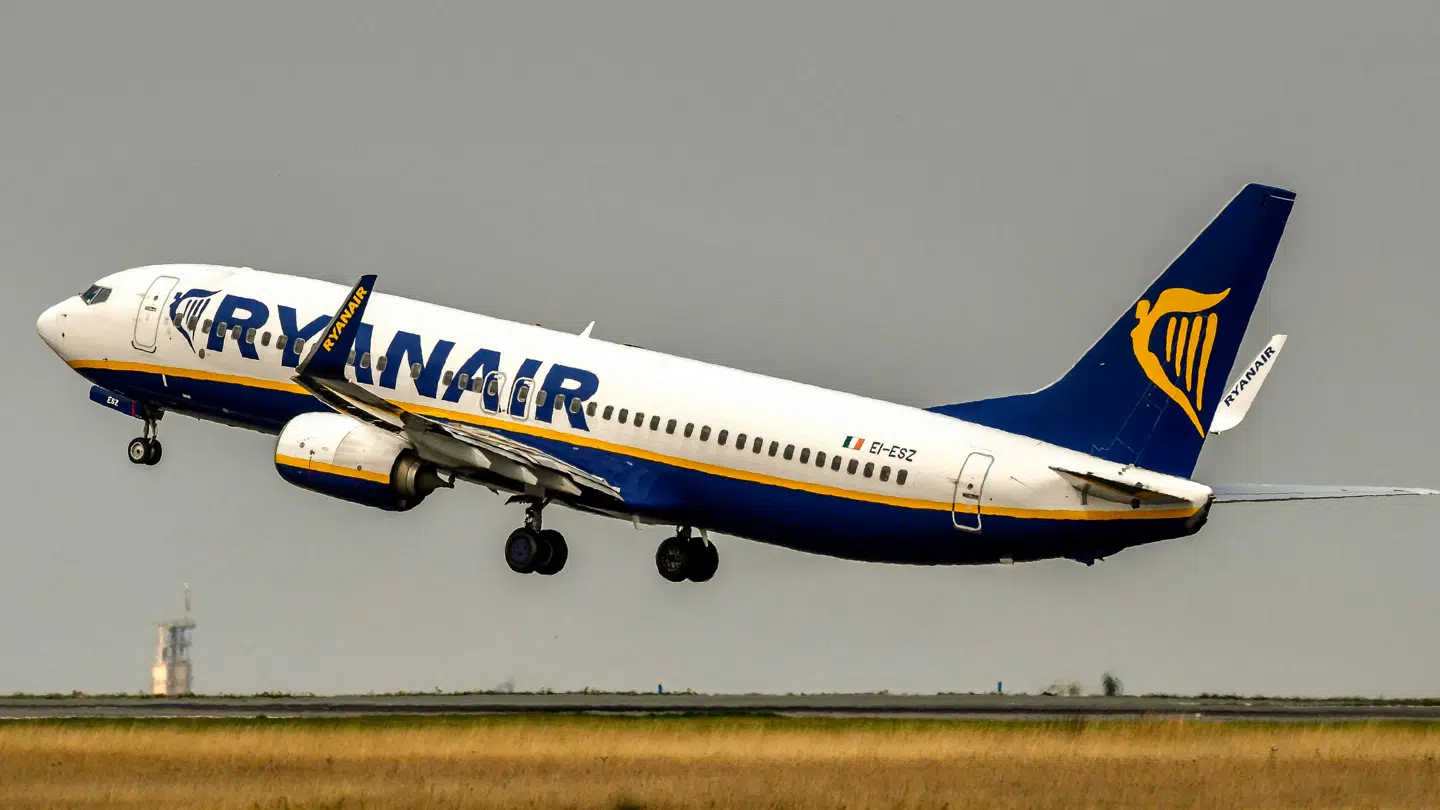 Bombetruslen ramte et fly fra lavprisselskabet Ryanair på vej fra Faro i Portugal til Bruxelles i Belgien. Billedet er et arkivfoto af et andet fly fra selskabet.