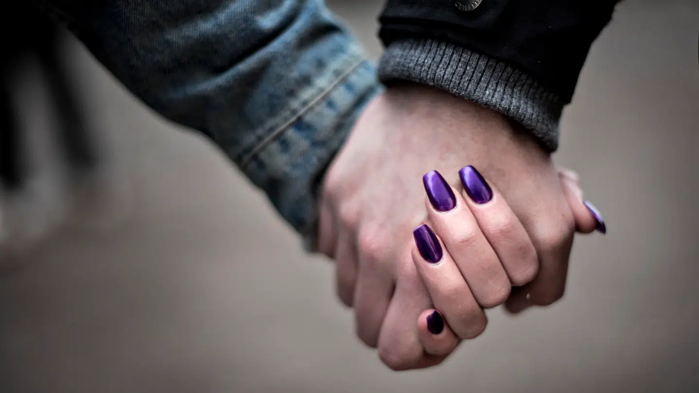 I parforhold går de samme årsager til et brud ofte igen. Nu advarer tre parterapeuter om de fejltrin, du skal være opmærksom på ikke at begå, hvis du ønsker at undgå skår i glæden.