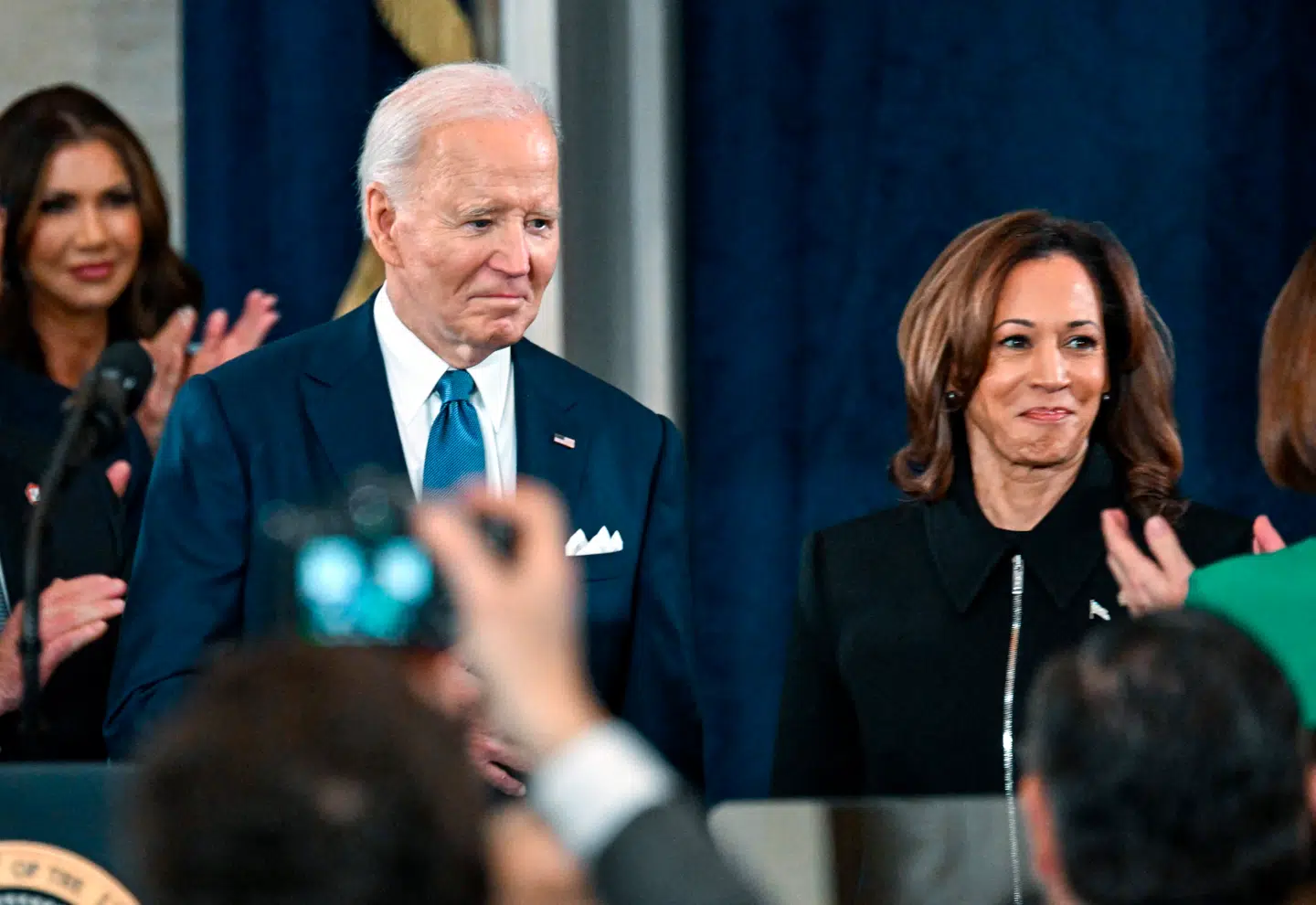 Vicepræsident Kamala Harris forsvarede præsident Joe Bidens mentale sundhed og evne til at varetage embedet.