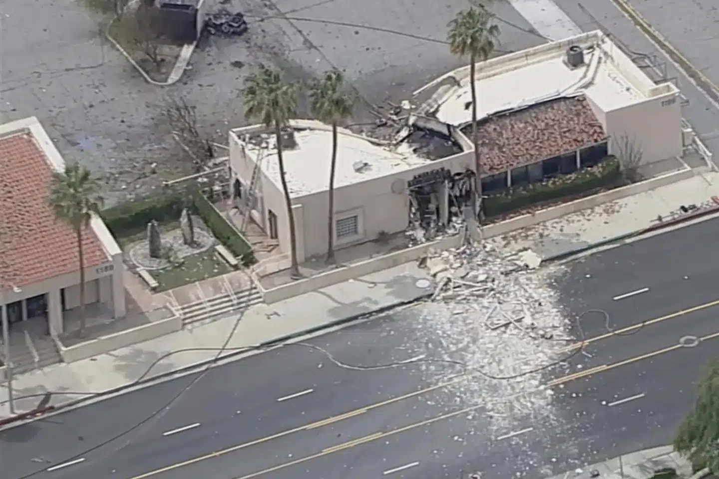 En bombe er kort før klokken 11 lokal eksploderet ved en fertilitetsklinik i den amerikanske delstat Californien. Ifølge borgmester var bomben placeret i eller i nærheden af en parkeret bil.