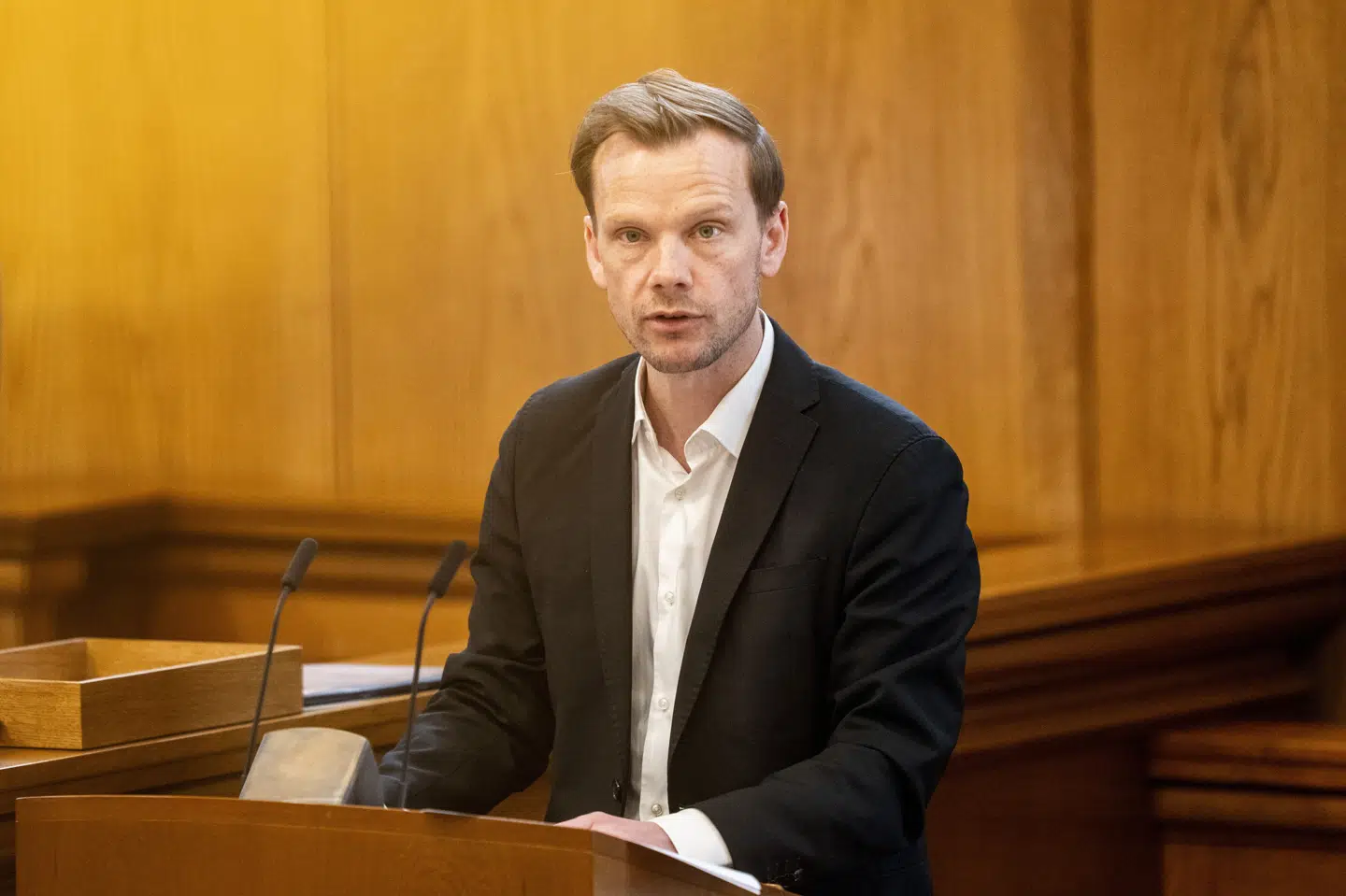 Justitsminister Peter Hummelgaard (S) vil styrke undersøgelser af børn, hvor der er mistanke om vold. (Arkivfoto).