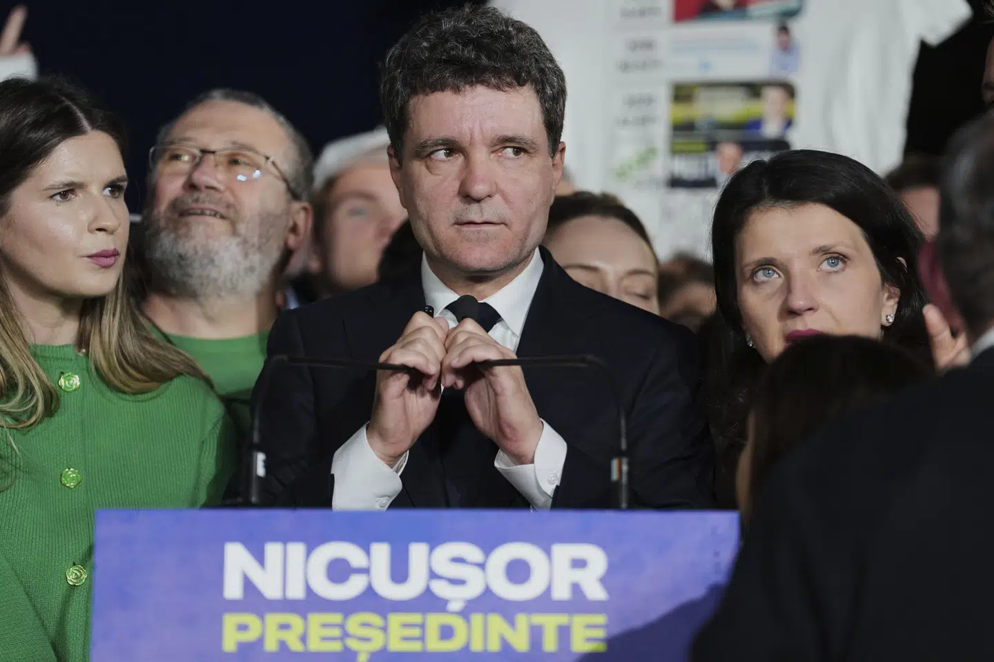 En valgstedsmåling viser, at Nicusor Dan indtager føringen i det rumænske præsidentvalg søndag.