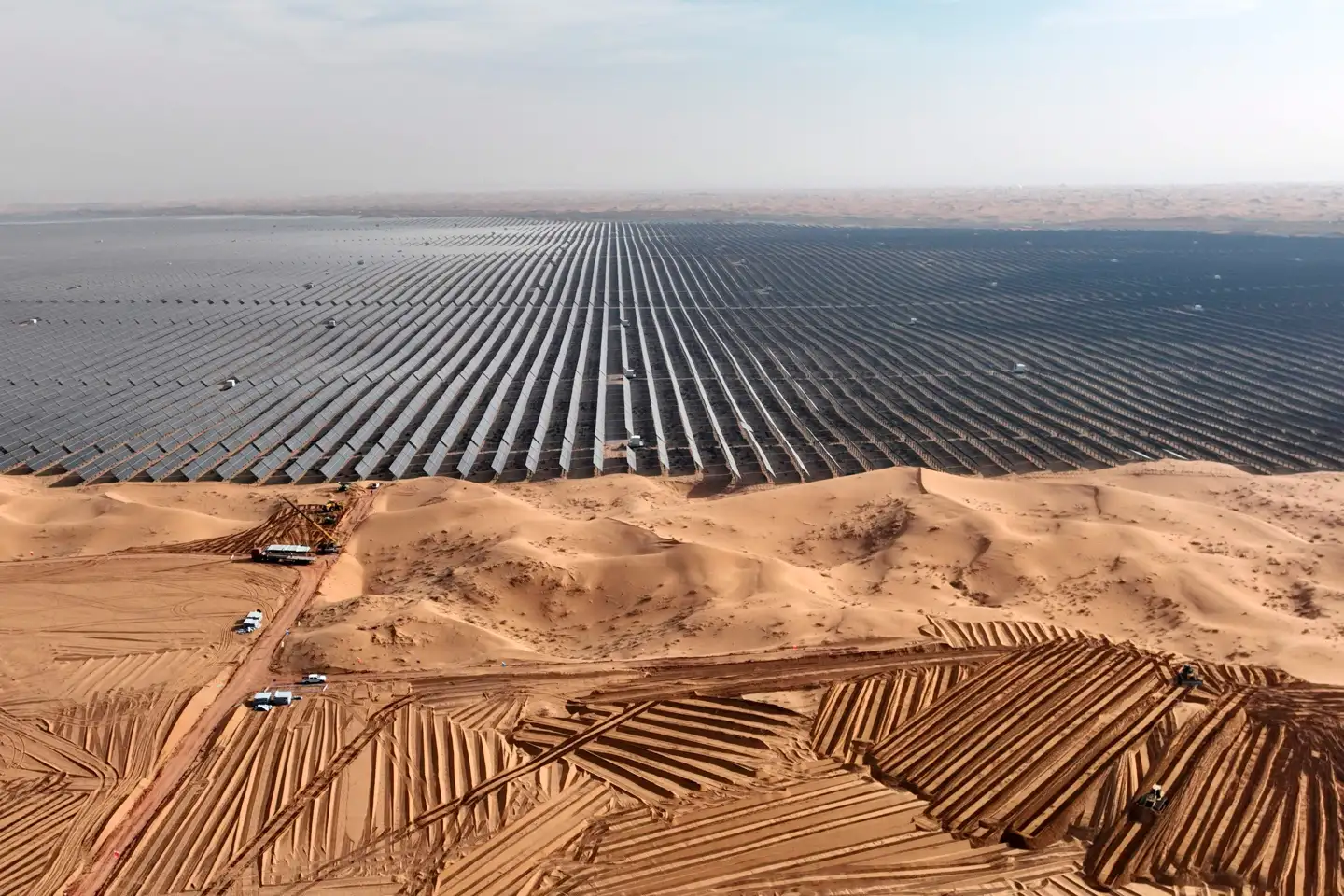 Næsten halvdelen af al solenergi i verden bliver produceret af solpaneler i Kina – og væksten fortsætter med formidabel hast.