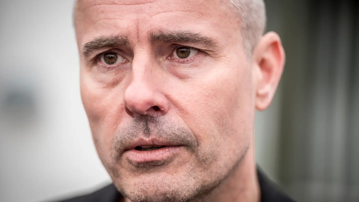 Henrik Sass Larsen, tidligere socialdemokratisk folketingsmedlem og minister, afviser at have haft en sexdukke.