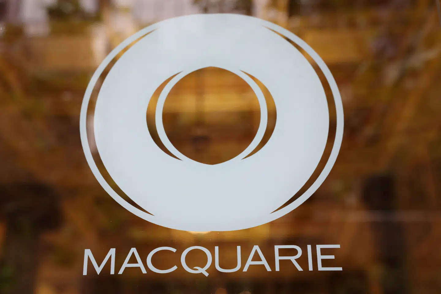 Den australske finansgigant Macquarie er en af verdens største infrastrukturfonde, der har sat sig tungt på danske TDC.