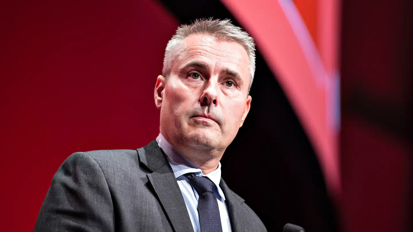 Henrik Sass Larsen er tiltalt for tre forhold.