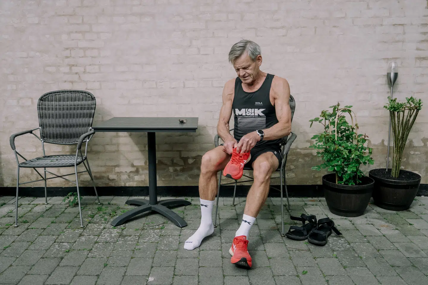 Mogens Hedengran har ikke døjet meget med træningsskader gennem sit liv. Da han var i sine 30ere, fik han en diskusprolaps, der satte en stopper for løb i en periode. Men siden har han ikke haft særlige skavanker.
