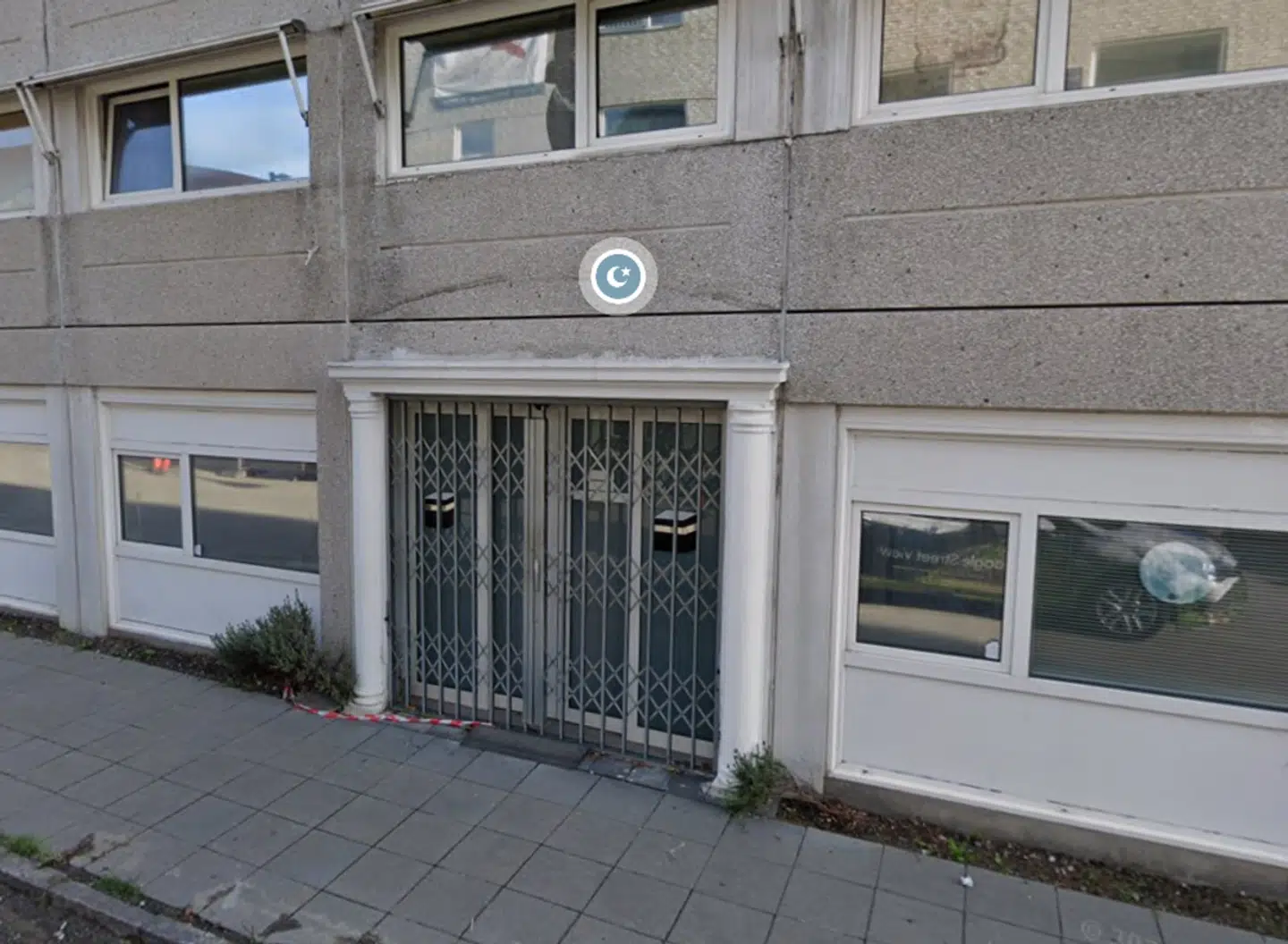 Her ses indgangen til Al-Hiddayah-moskeen i Københavns Nordvestkvarter.
