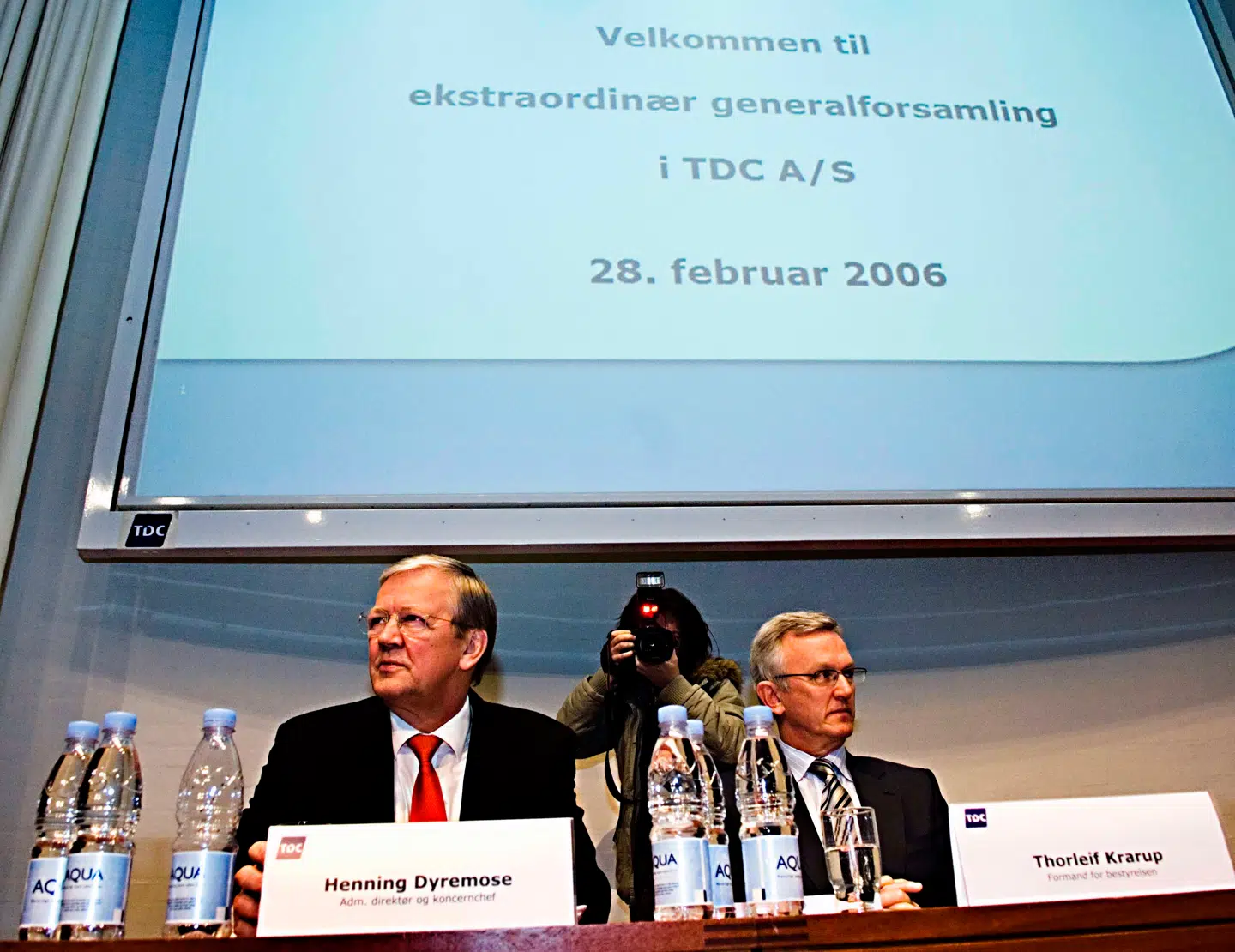 Henning Dyremose og Thorleif Krarup på den ekstraordinære generalforsamling i TDC i 2006. Her overtog den dengang 36-årige Kurt Björklund fra kapitalfonden Permira posten som bestyrelsesformand for TDC, efter en række kapitalfonde havde opnået kontrol med selskabet. Henning Dyremose fortsatte i en periode som administrerende direktør, men blev herefter selv formand.