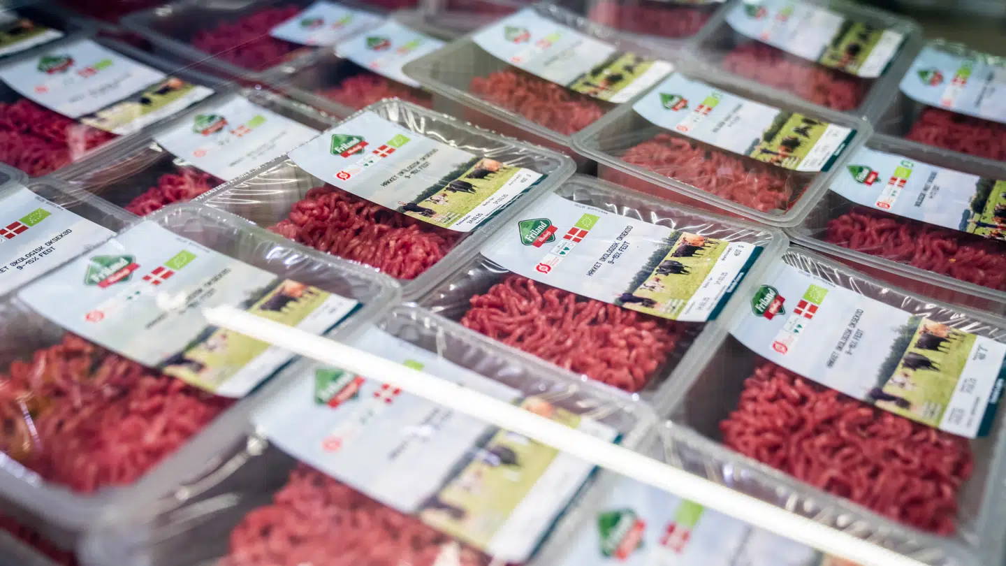 Prisstigninger på varer som oksekød har været med til at drive fødevareinflationen opad.