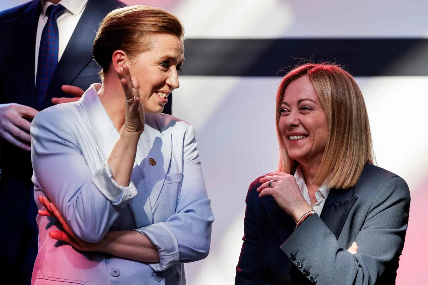 Mette Frederiksen og Giorgia Meloni skal torsdag mødes i Italien. (Arkivfoto).