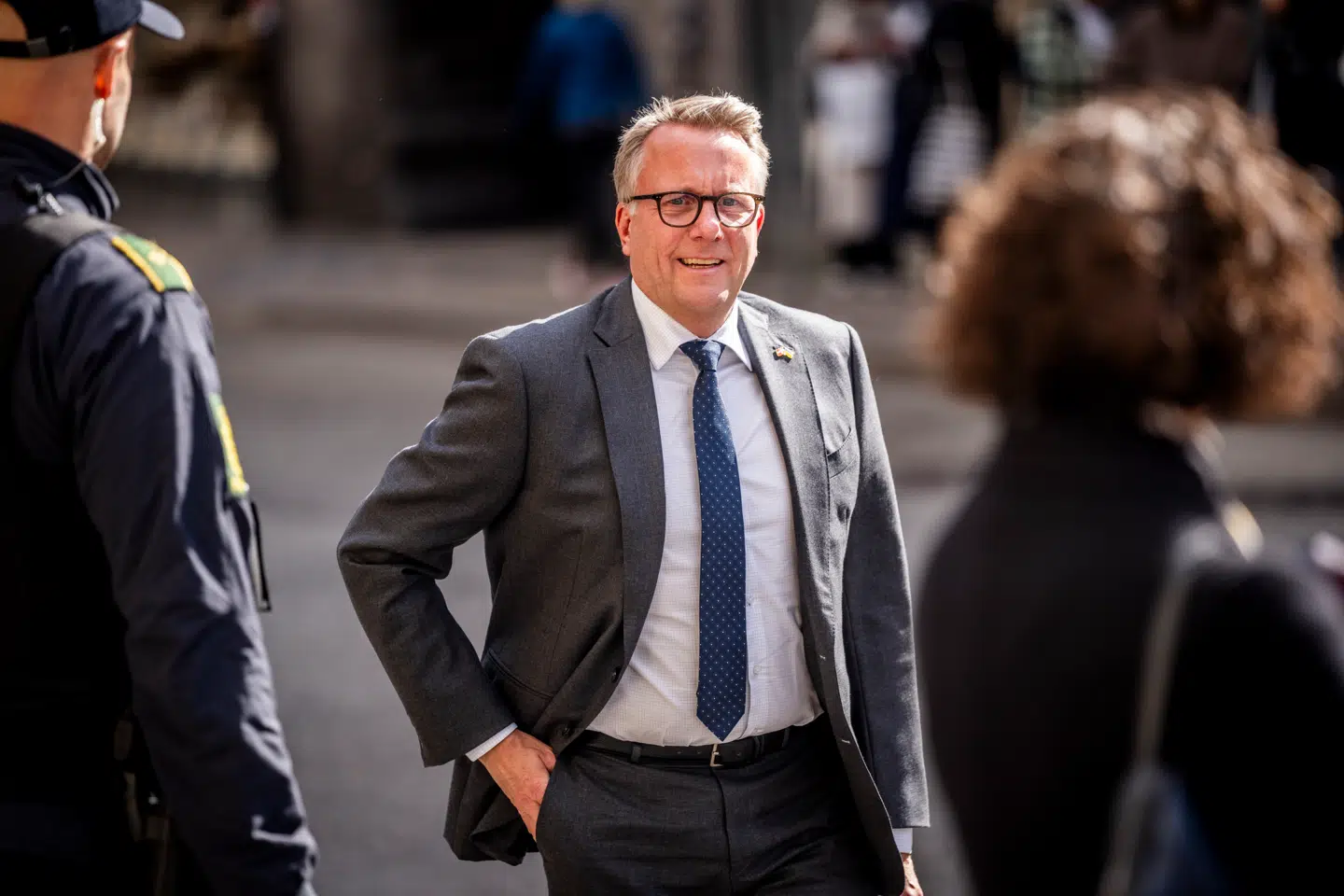 Erhvervsminister Morten Bødskov (S) har gang på gang kritiseret bureaukrati fra EU. Nu forsvarer han det.