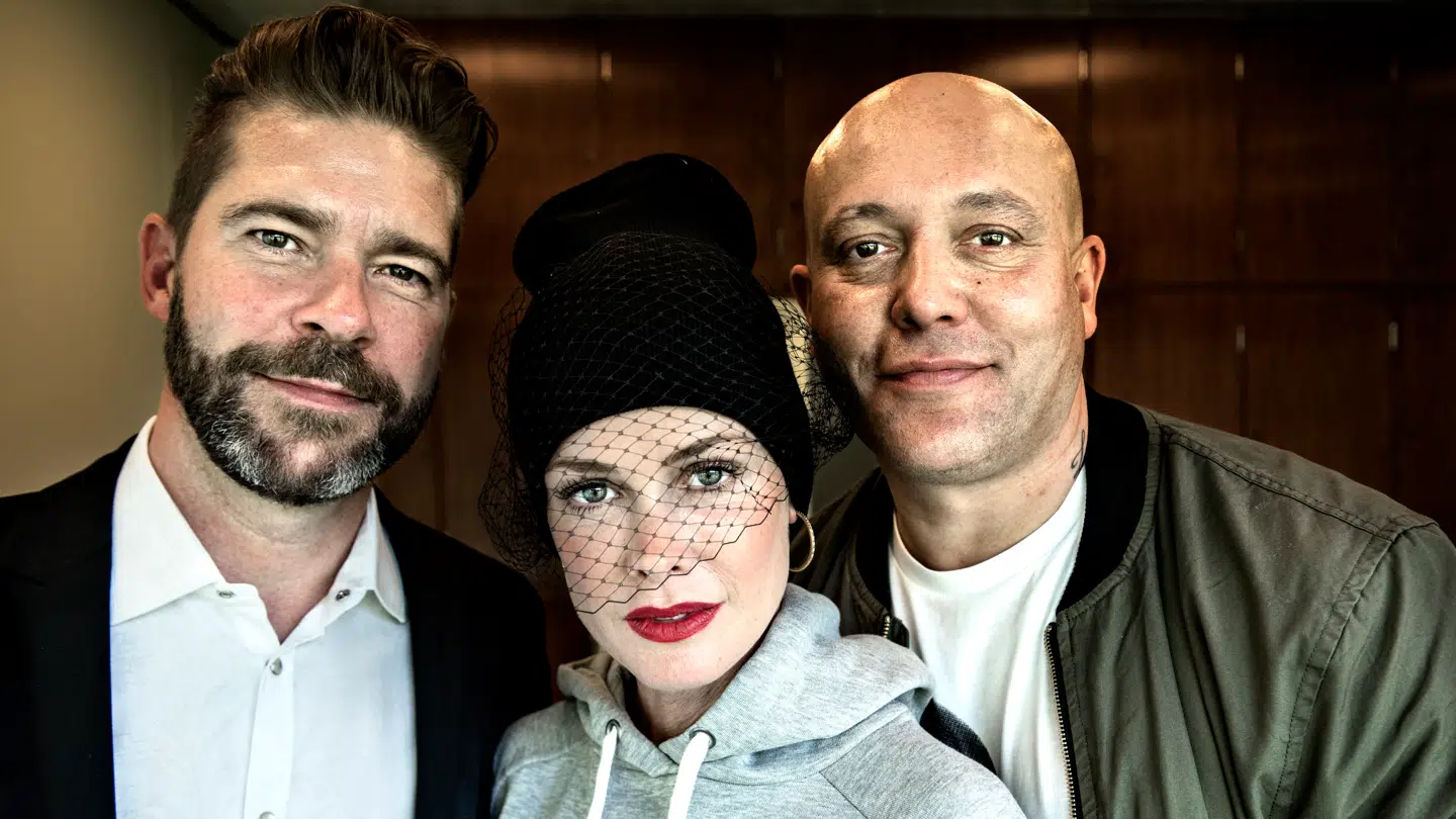 Millionerne strømmer igen ind hos AQUA, der i dag består af Søren Rasted, Lene Nystrøm og René Dif, efter guitarist Claus Norréen forlod bandet i 2016.