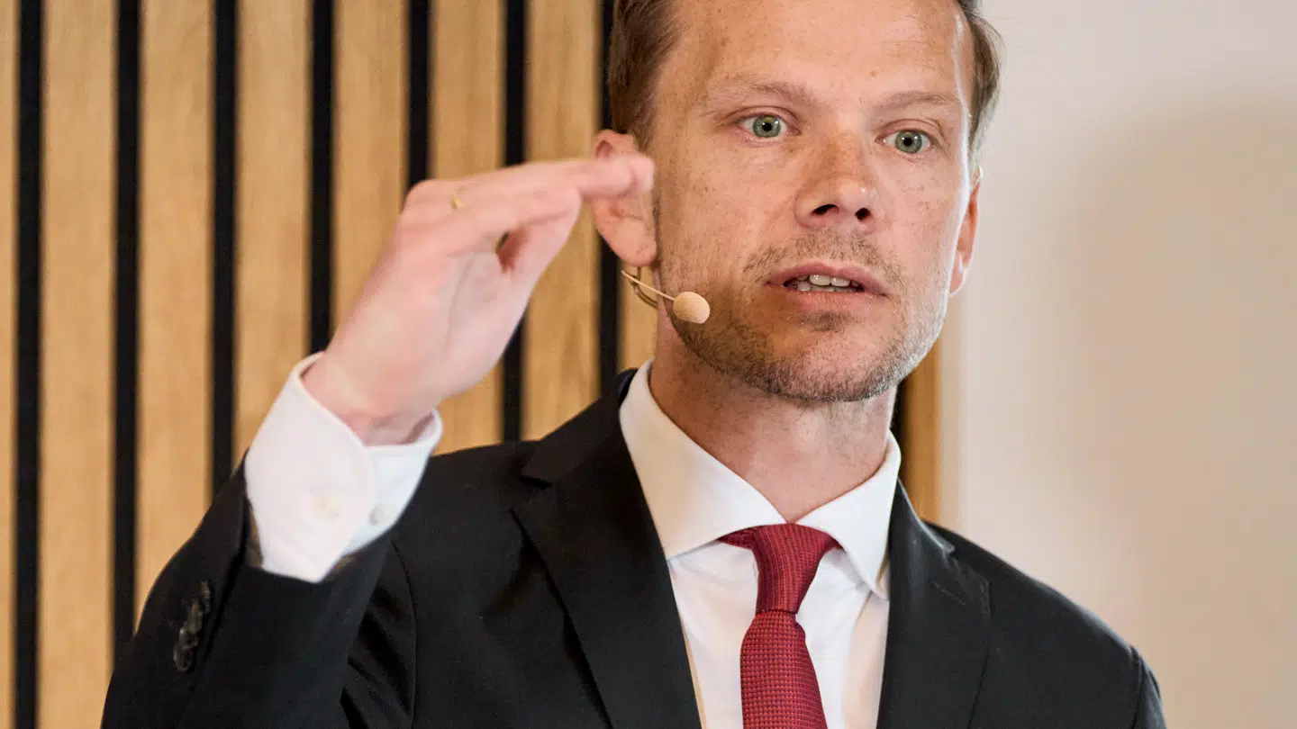 Justitsminister Peter Hummelgaard præsenterede torsdag regeringens nye strafreform ved Vestre Fængsel. Kort efter sad han i B.T.s debatpodcast , Borgerlig Tabloid, med debatredaktør Joachim B: Olsen. Og her bekræftede han, at det også er meningen, af strafreformen skal bruges til at udvise flere kriminelle indvandrere - også selvom det ikke fremgår direkte af udspillet.