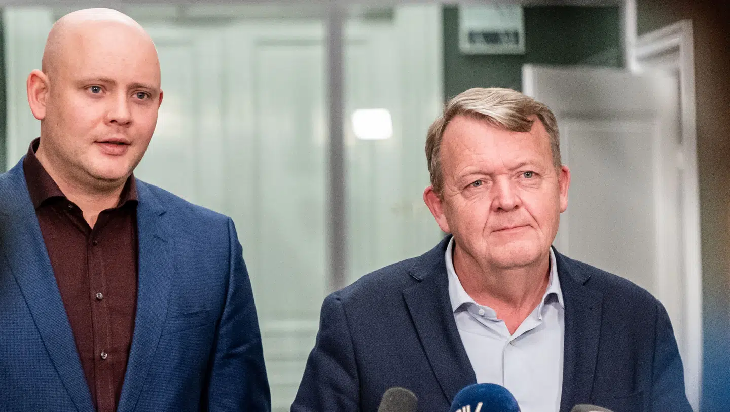 Moderaternes Lars Løkke Rasmussen og partiets kronprins, Jakob Engel-Schmidt, i møde med pressen.