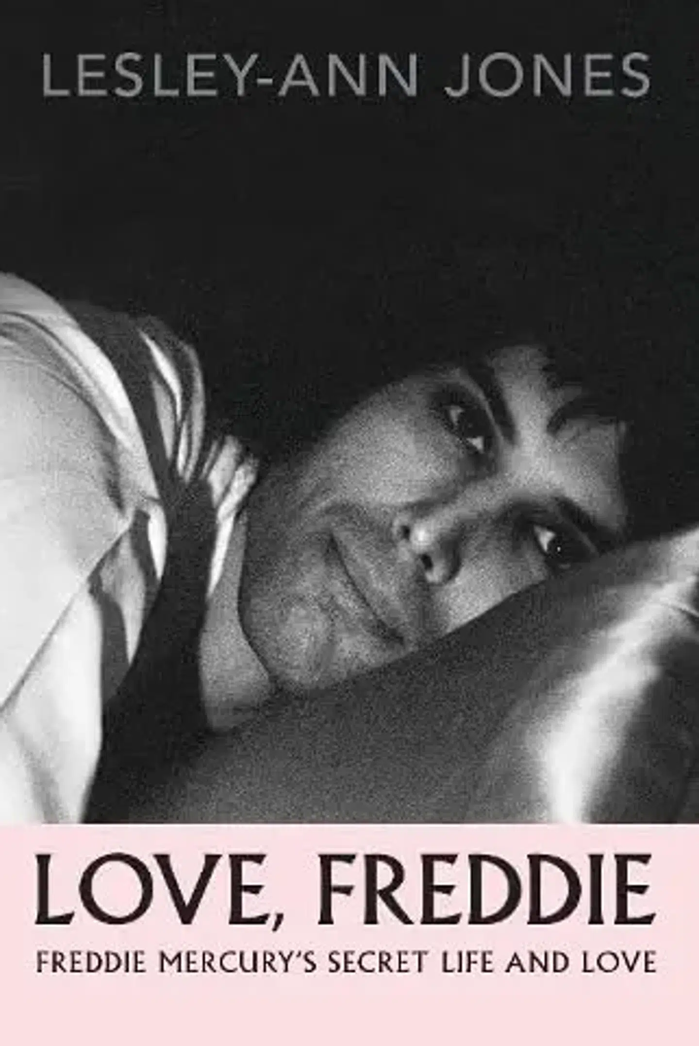 Lesley-Ann Jones er en kendt britisk forfatter, der snart er aktuel med en biografi om Freddie Mercury, der påstår, han havde en hemmelig datter. Foto: Lesley-Ann Jones.