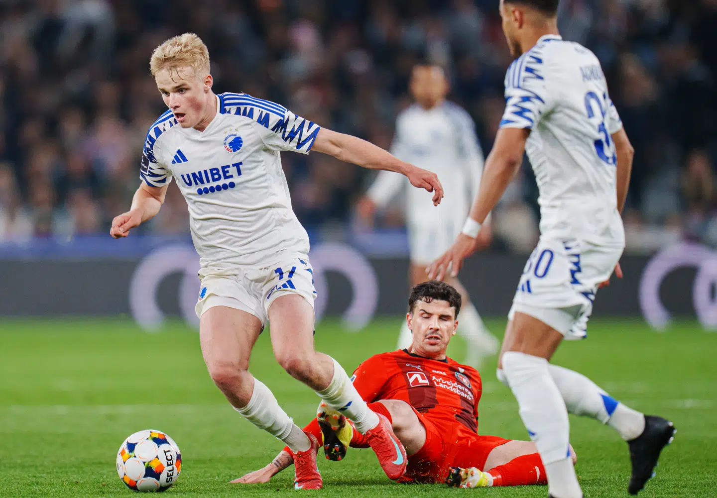 Seks hold spiller i dag i sidste runde af Superligaens mesterskabsspil. Arkivfoto.