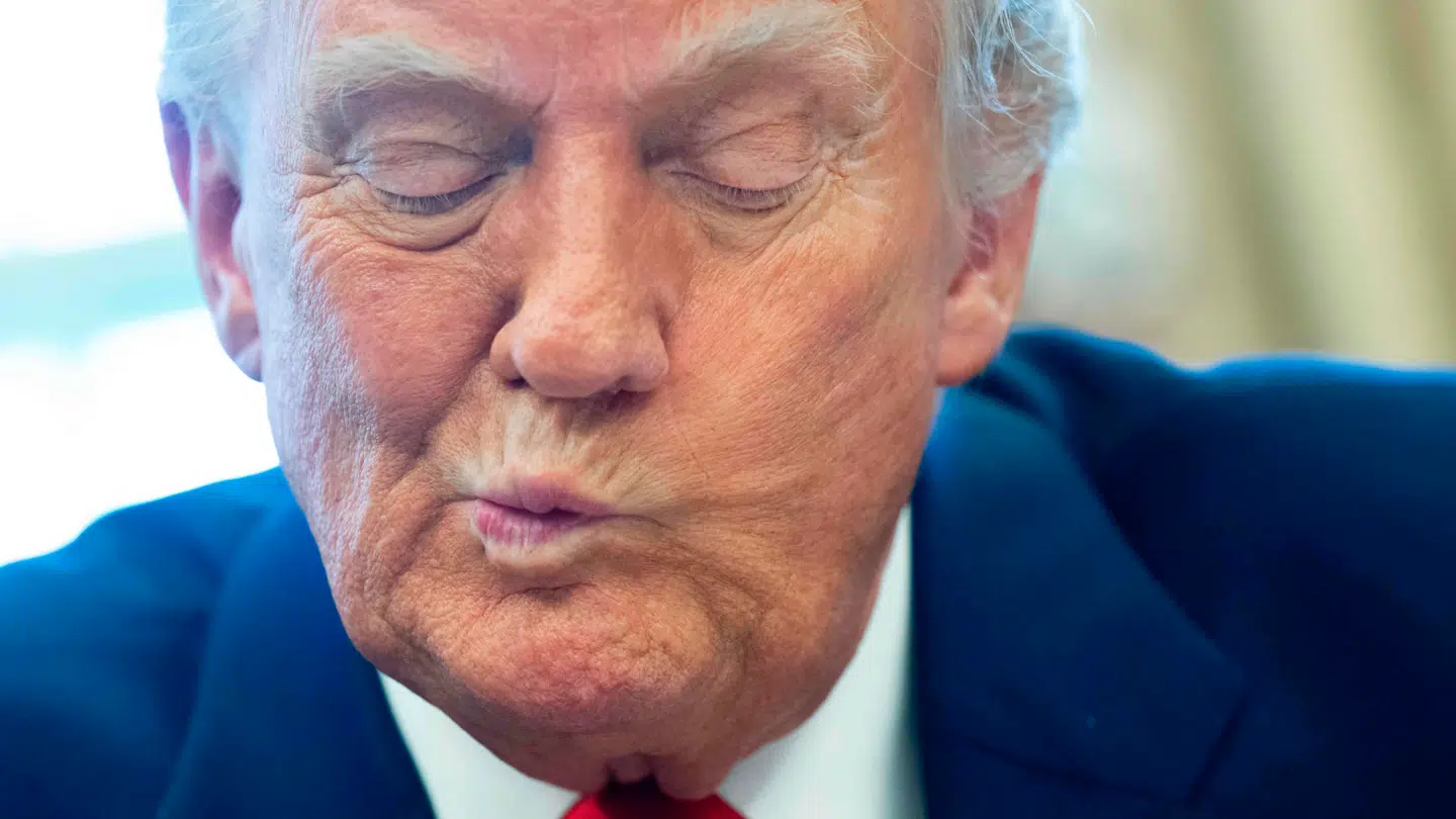 Donald Trump har under sit nye ophold i Det Hvide Hus gentagne gange været utilfreds med de amerikanske domstole. Nu gør han muligvis noget ved det.