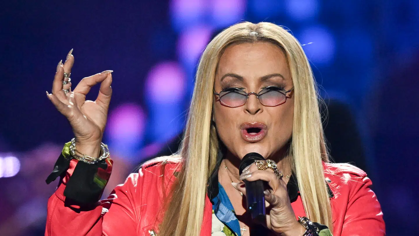 Anastacia.