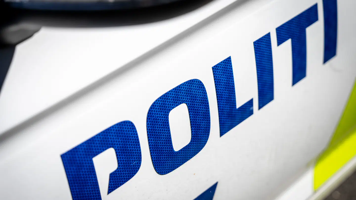 Politiets anklager fik søndag formiddag medhold i, at den prøveløsladte voldtægtsmand skulle varetægtsfængslet som sigtet i en ny voldtægtssag.