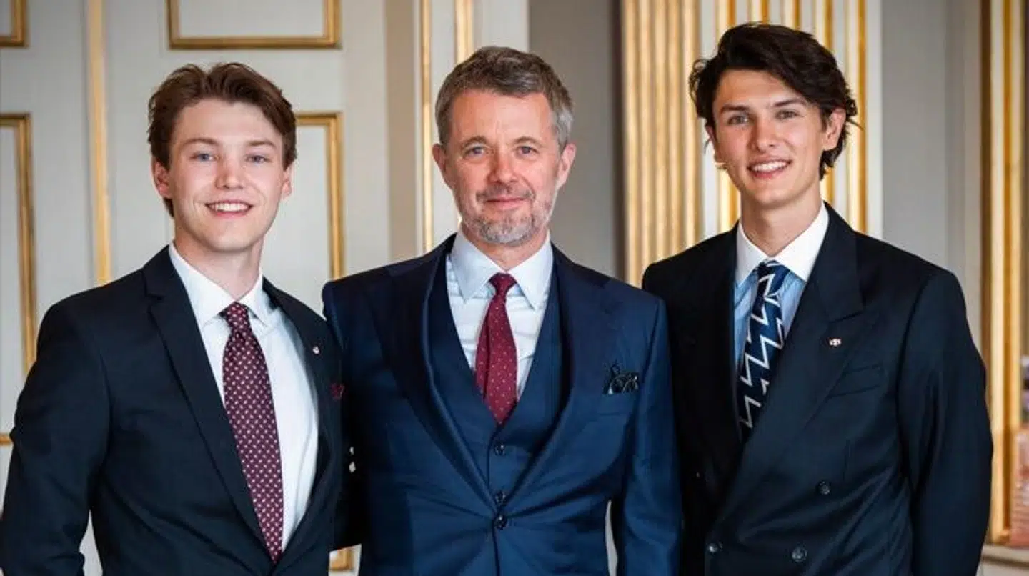 Her ses grev Felix, kong Frederik og grev Nikolai sammen.