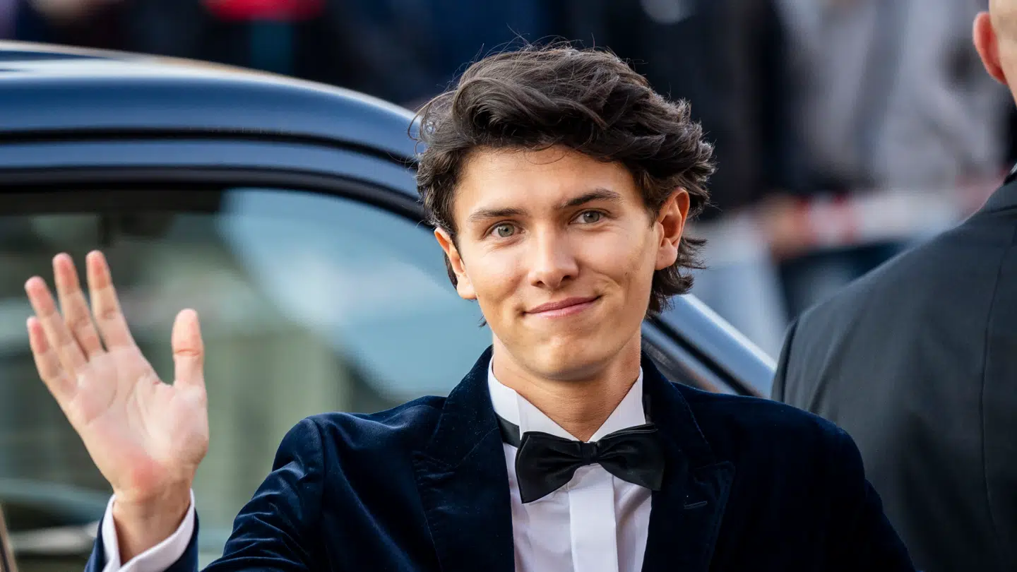 Grev Nikolai fortæller om sit liv med sin kæreste i et stort interview i magasinet Elle.