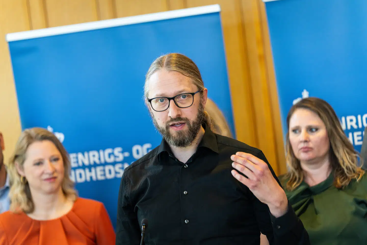 Dette er dårlig lovgivning, der både planter nye tidsler og helt oplagt er skør. Det ser vi da også i, at regeringen nu undtager flere og flere grupper, fordi de godt selv kan se det, skriver Stinus Lindgren (R).