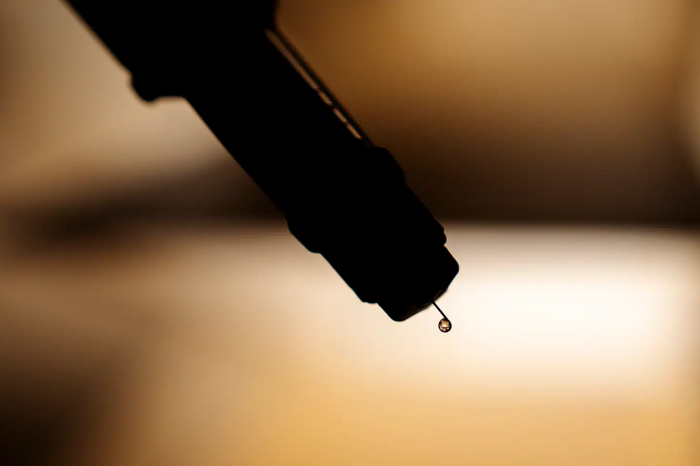 Oprindeligt troede alle, at kampen om de dyre vægttabsdråber ville komme til at stå mellem Eli Lilly og Novo Nordisk. De færreste havde forestillet sig, at en blanding af kinesiske kopiproducenter, onlineklinikker og amerikanske apotekervirksomheder ville blande sig og indtage en tredjedel af markedet for vægttabsmedicin.