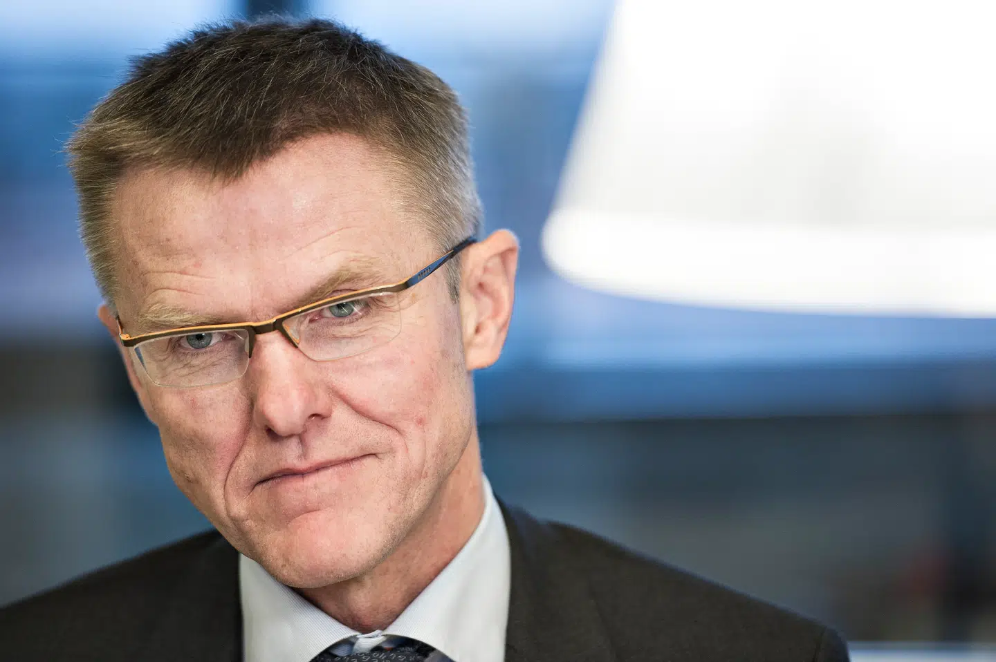 Spar Nord er blevet fusioneret med Nykredit. Det får betydning for flere direktører hos Spar Nord – heriblandt direktør Lasse Nyby.