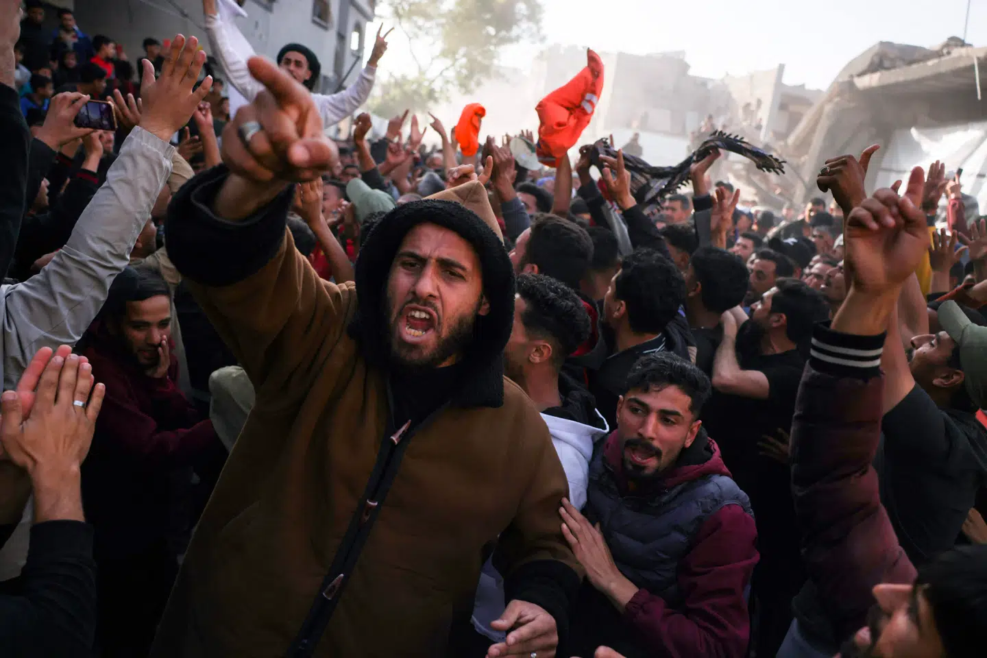 Ned med Hamas. Hundreder af indbyggere gik i marts på gaden i Beit Lahiya i det nordlige Gaza. Det blev begyndelsen på en bølge af demonstrationerne mod landstribens islamistiske herskere.