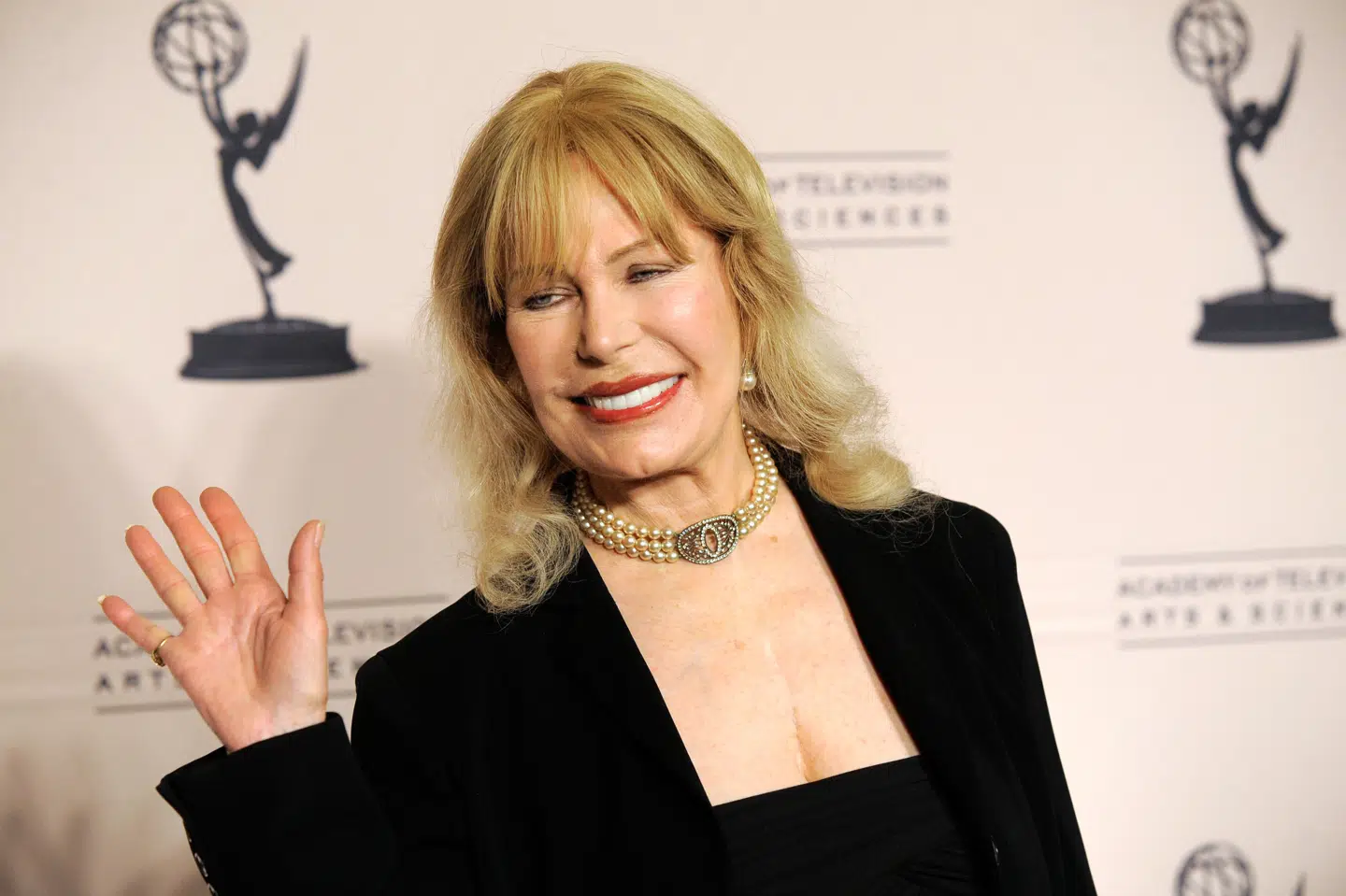 Loretta Swit, som især kendes for sin rolle som major Margaret "Hot Lips" Houlihan i tv-serien "M*A*S*H", døde fredag. Hun blev 87 år. Her ses hun ved en prisuddeling i Californien i 2010. (Arkivfoto)