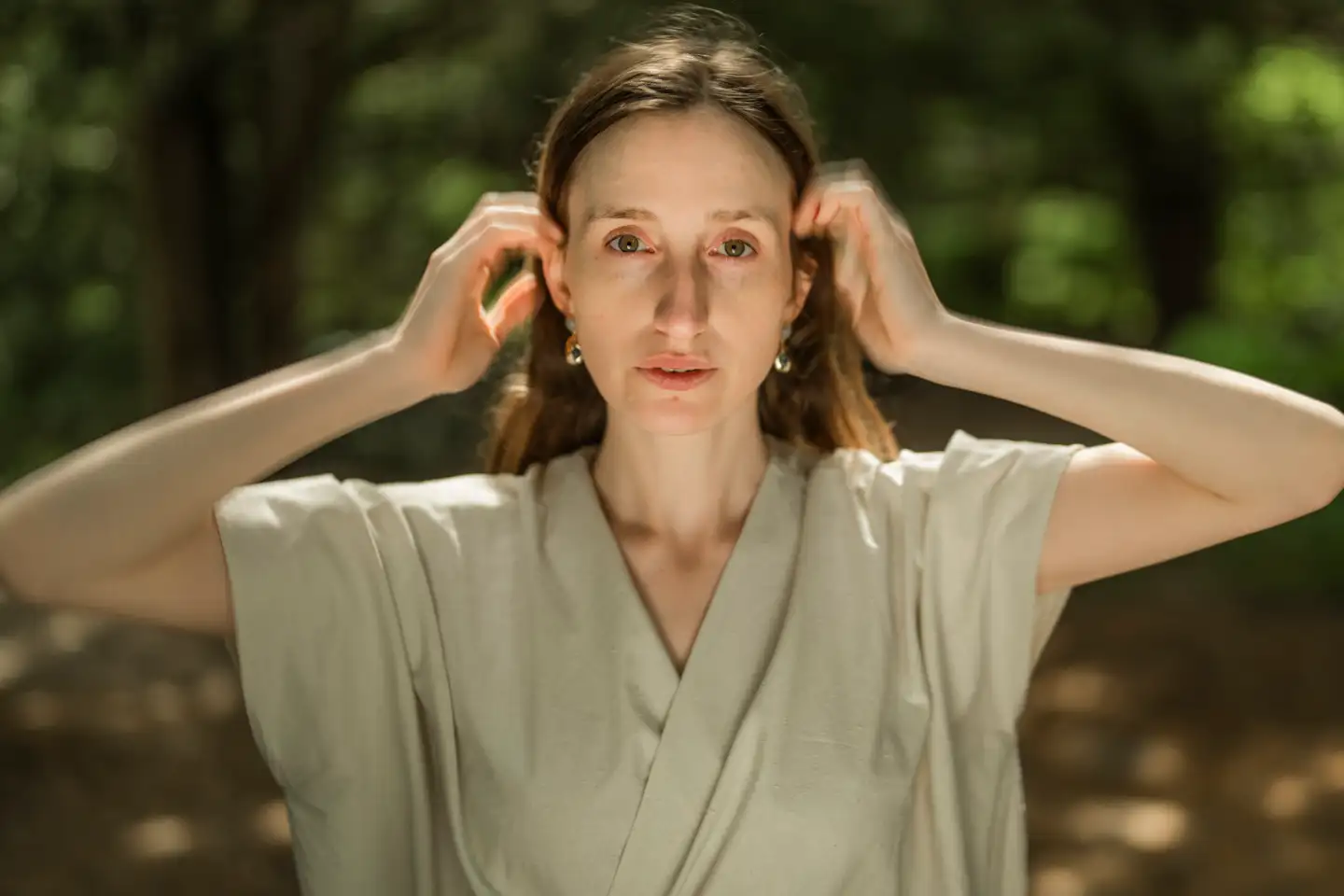 Amalie Langballes nye roman stinker af en fortid. Hvilken er ikke det afgørende.