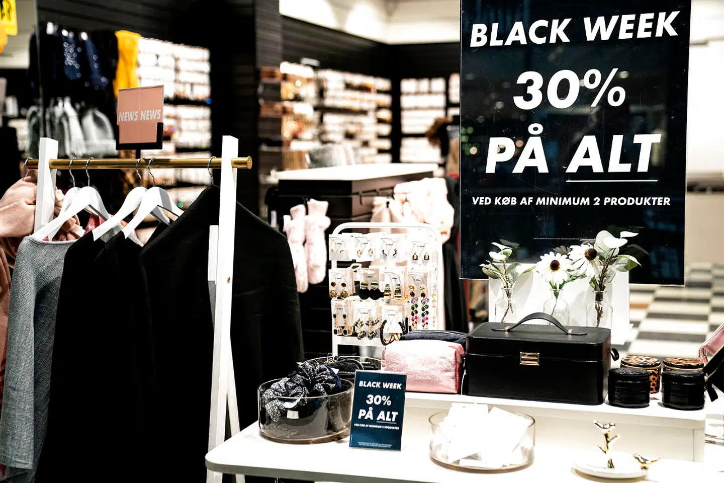 Hvis du har fået sat pengene tilbage på dit kort i en fysisk butik, så husk at gemme kvitteringen, indtil du kan se, at pengene er gået ind. (Foto: Ida Guldbæk Arentsen/Ritzau Scanpix)