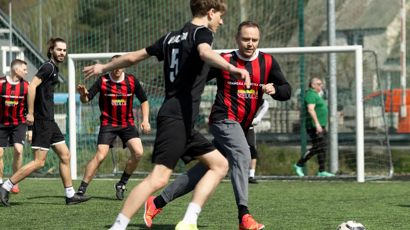 Den fodboldgale præsident har ikke kun begået sig på banen.