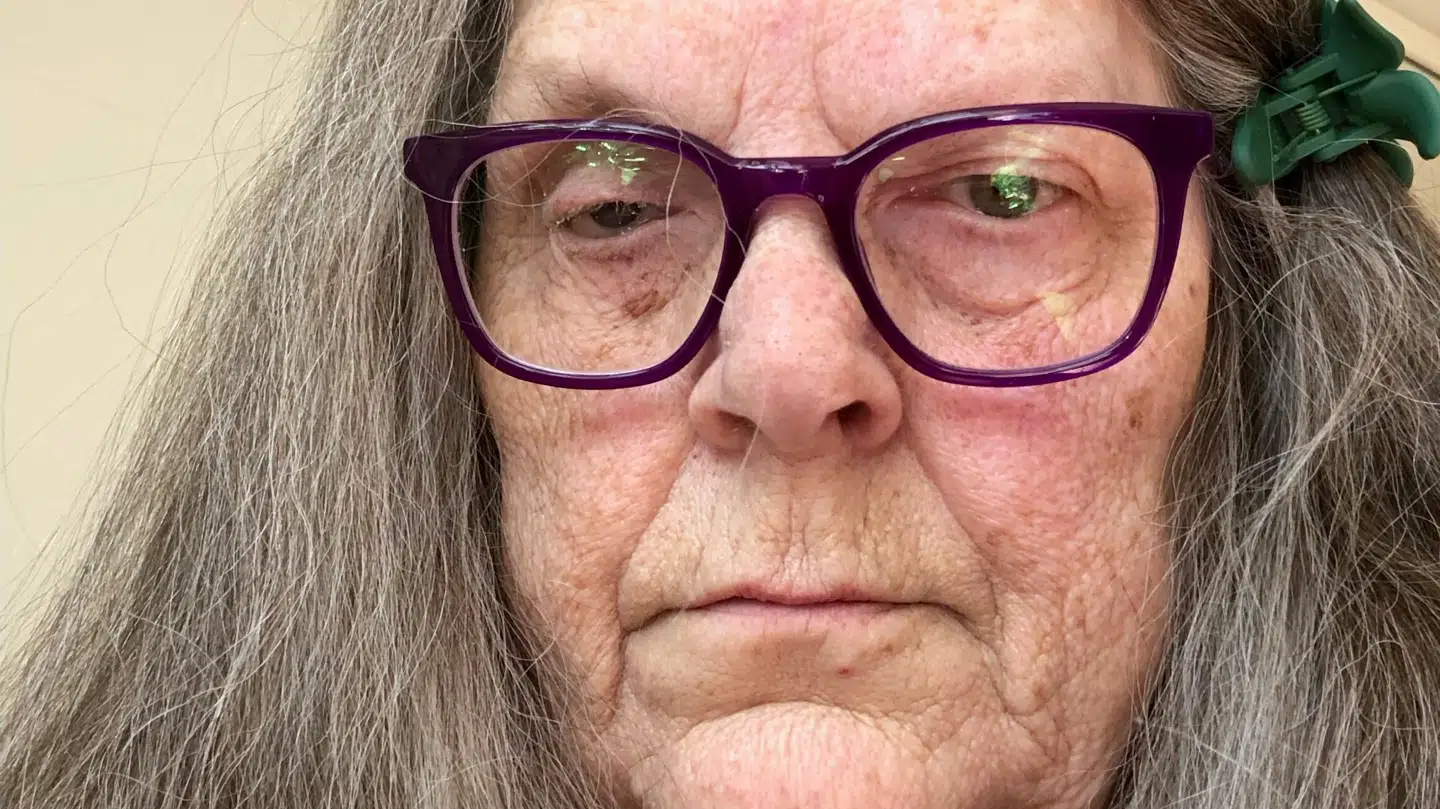 Her er Hanne Damsgaard på 74 år.