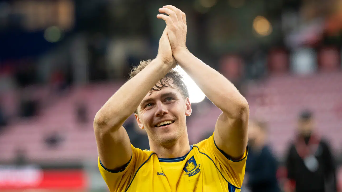 Mødes på landsholdet: 'Hej far' | Fodbold | Sport | B.T.