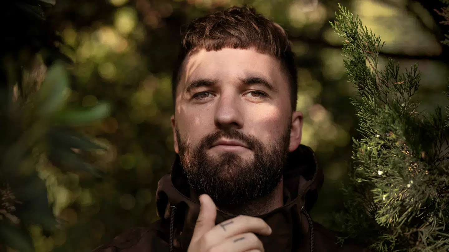 Instruktør Jonas Risvig om hans debutfilm »Kontra«, der omhandler unges trivsel, magt og mental helbred.