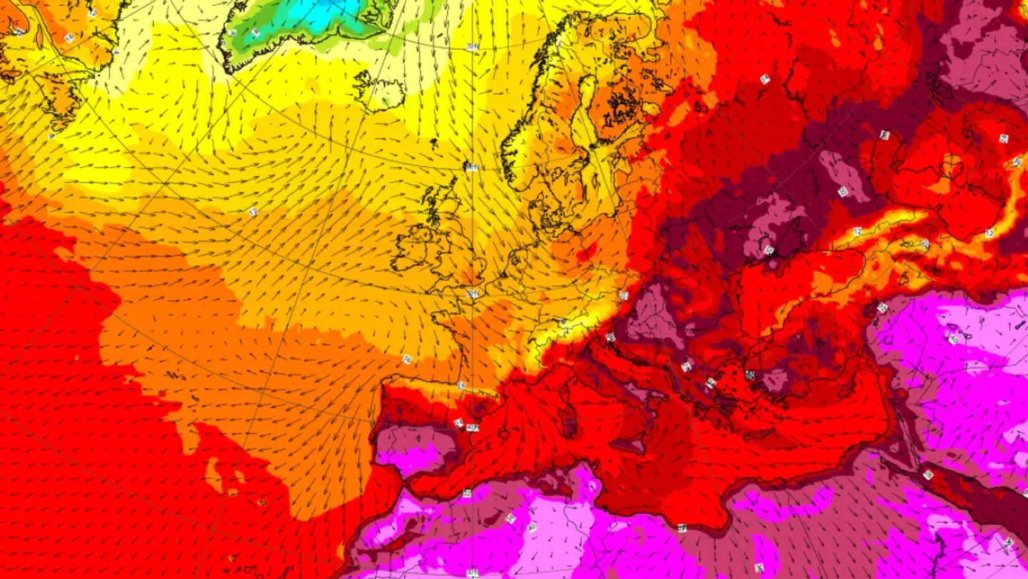 Vejrkort over Europa søndag klokken 15.
