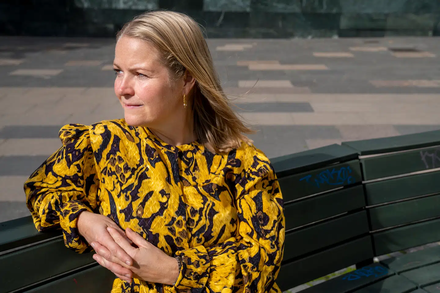 Mænd får, i modsætning til kvinder, lov til at ældes med værdighed, for de kan som bekendt få børn stort set til de falder døde om, skriver Lisbeth Odgaard Damm.