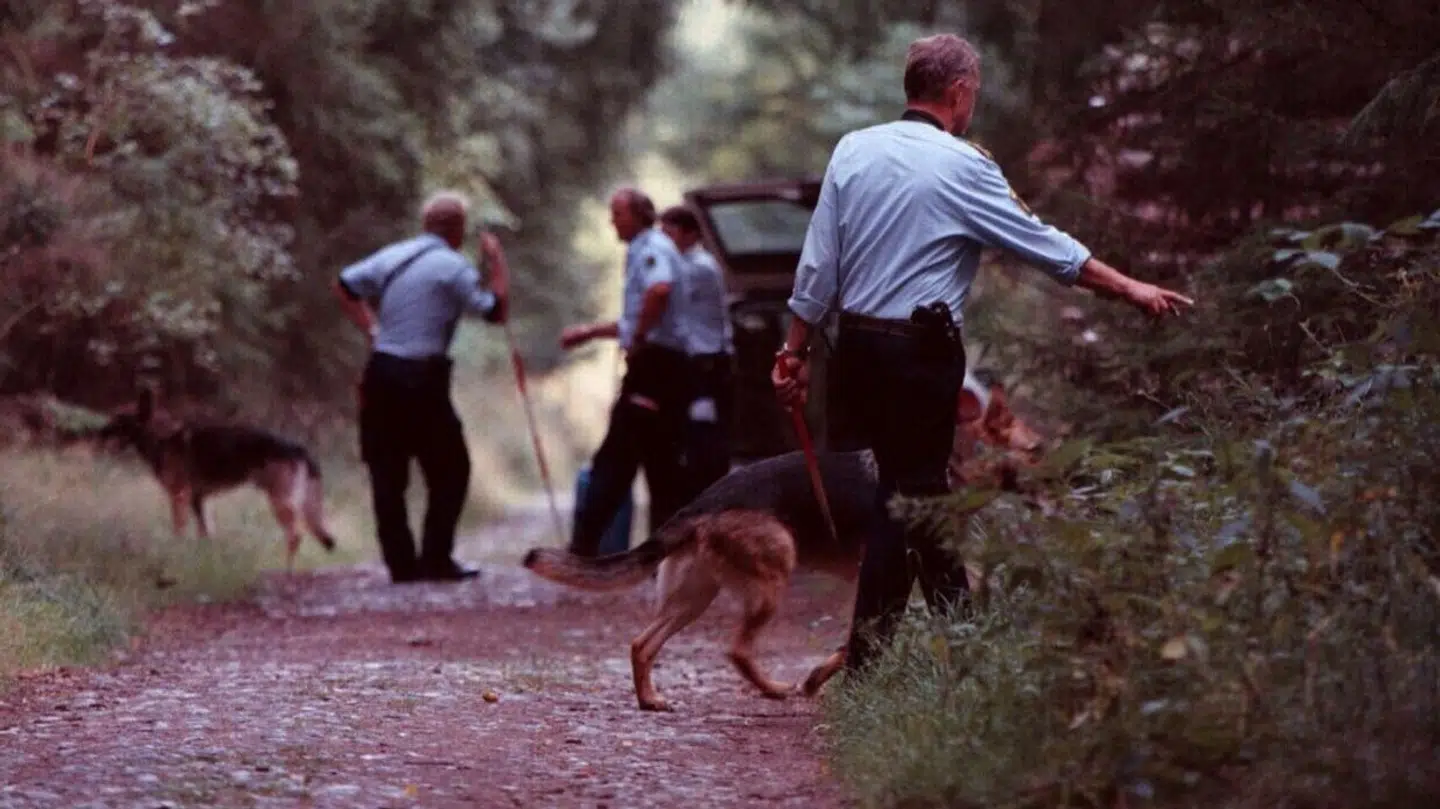 Efter voldtægten af en 11-årig pige ved Bøtø Strand i 1999 efterforskede politiet sagen. 25 år senere er en 57-årig mand blevet tiltalt for voldtægt og drabsforsøg. (Arkivfoto).