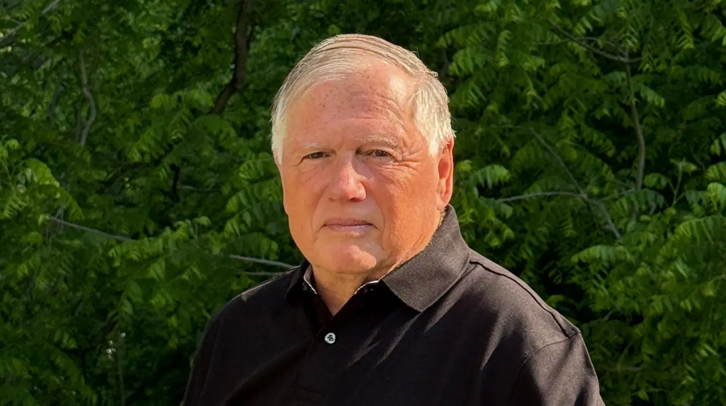 Vilhelm Bohr har en lang karriere bag sig inden for aldringsforskningen, og den er ikke slut. Han arbejder stadig og får publiceret videnskabelige artikler.