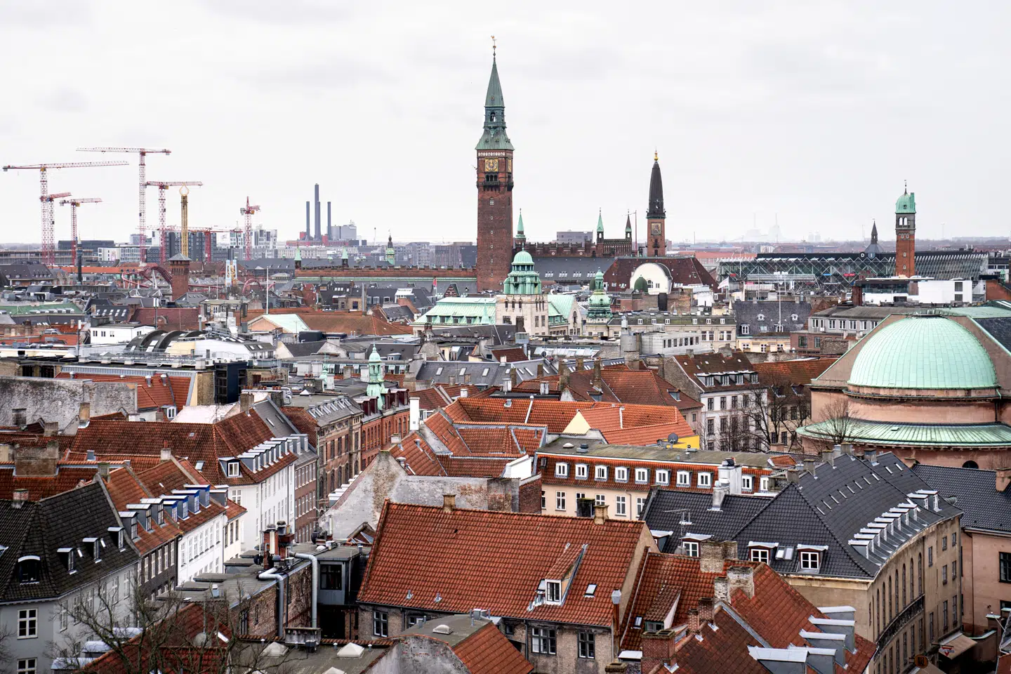 Selvom boligmarkedet i København kan føles udfordrende, er der faktisk flere veje, man kan gå.