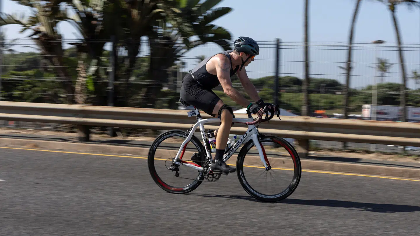 Oscar Pistorius deltog i et triatlon i weekenden.