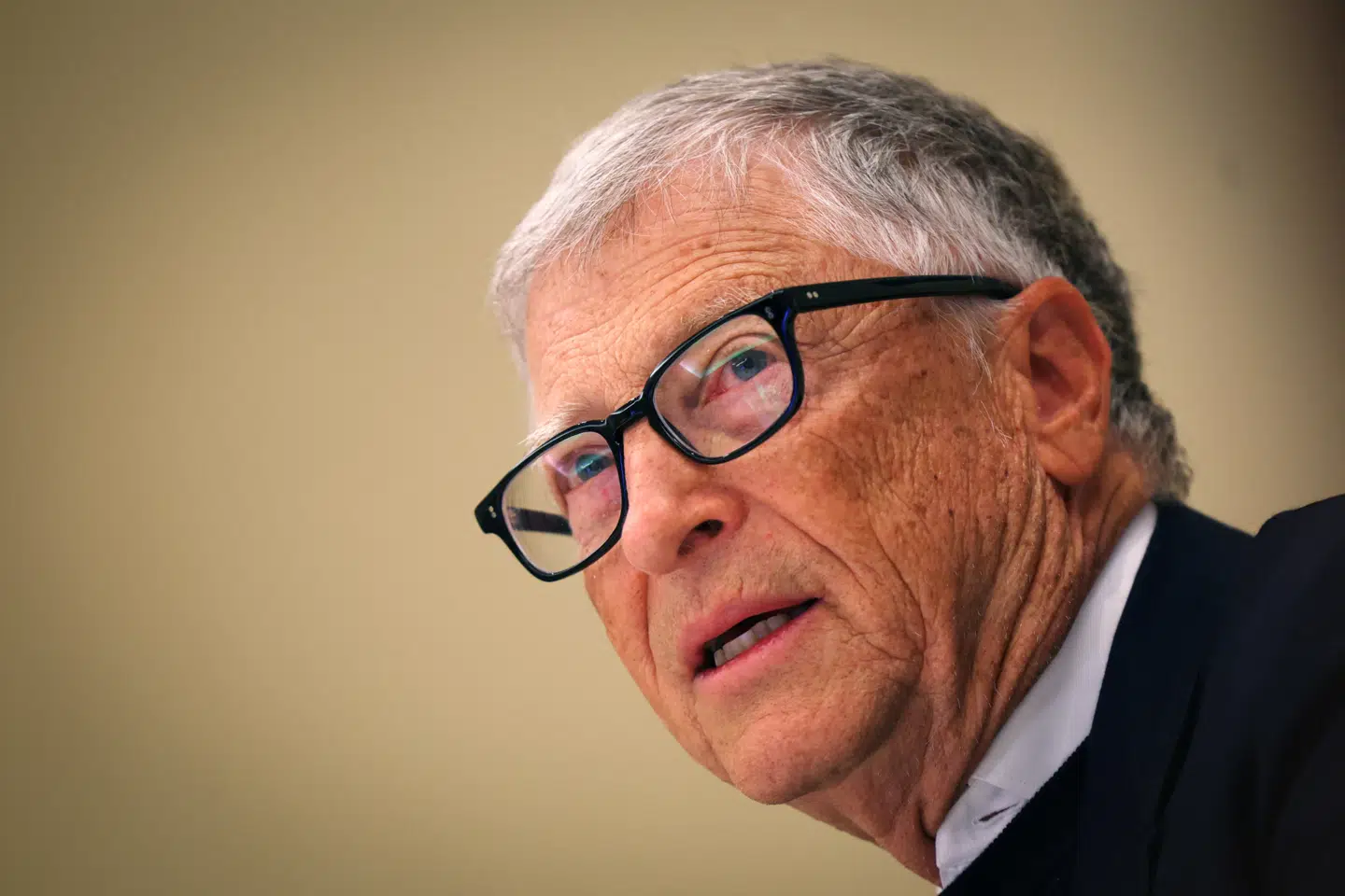 Bill Gates stiftede Microsoft i 1975. Nu modtager virksomheden kras kritik for at være lakaj for Donald Trump.