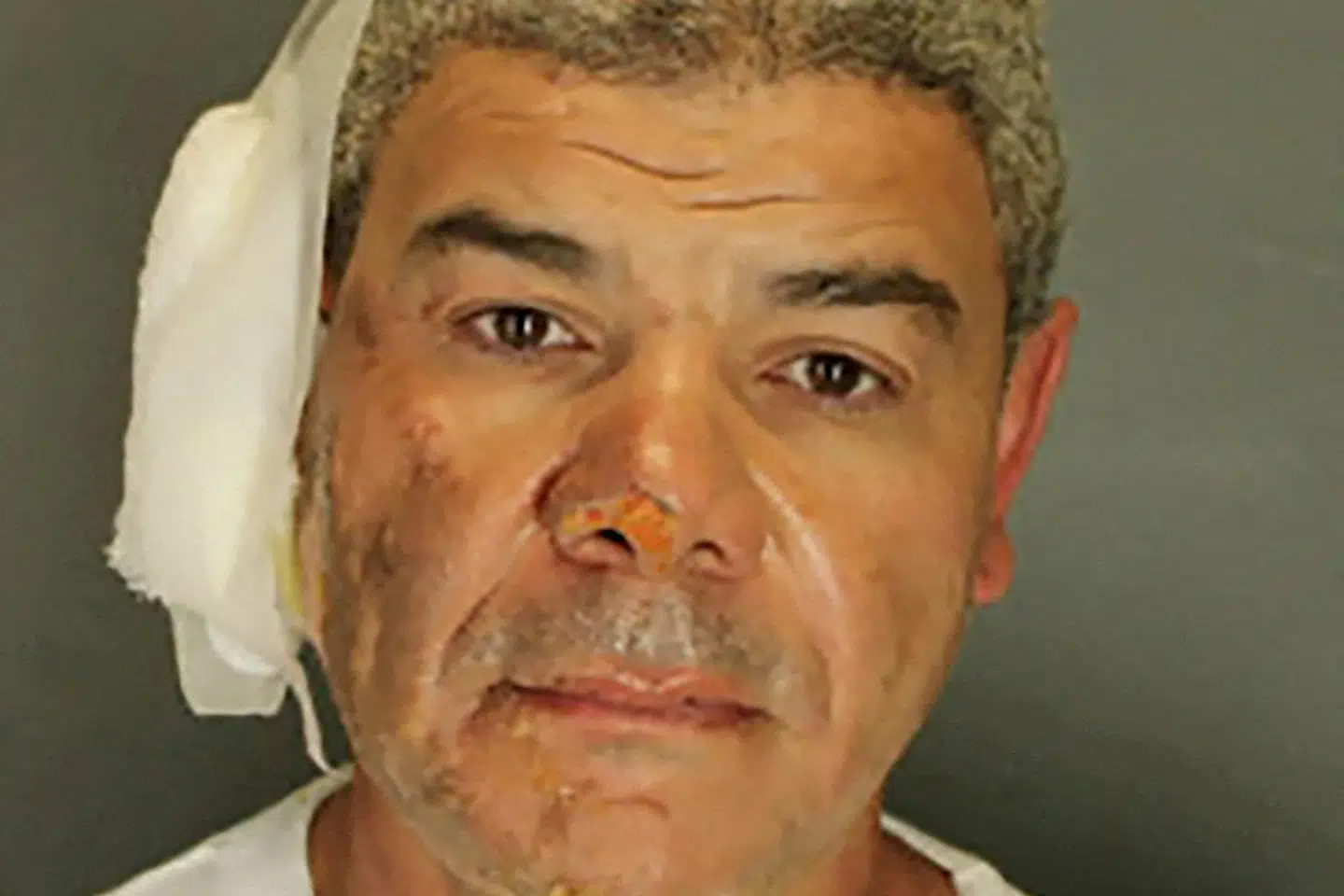 Egyptiskfødte Mohamed Sabry Soliman (billedet) fantaserede om at dræbe »zionister«. Derfor byggede han sin egen flammekaster og fremstillede molotovcocktails. 2. juni angreb han et demonstrationsoptog i byen Boulder i Colorado i USA.